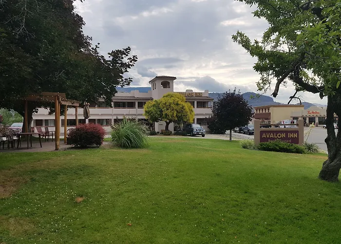 Avalon Inn