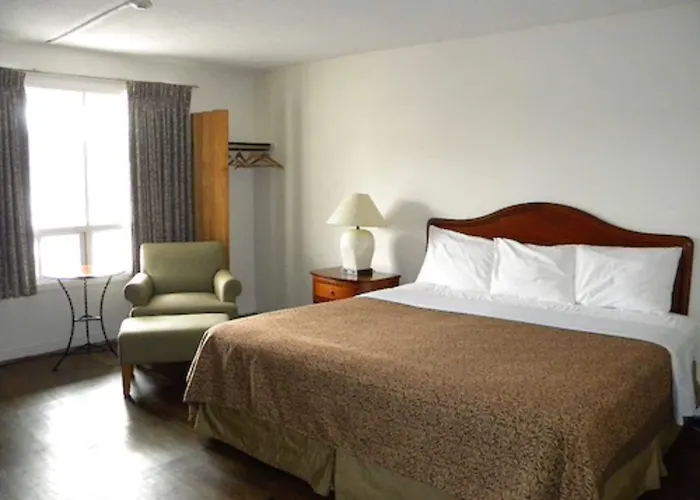 Fairway Inn By The Falls