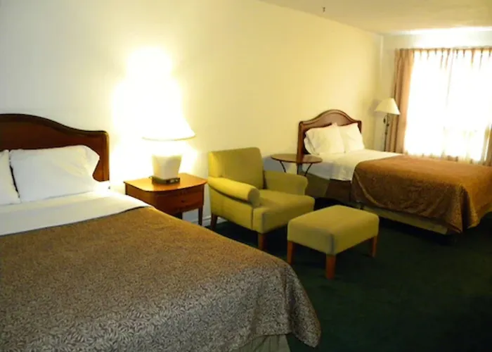 Fairway Inn By The Falls