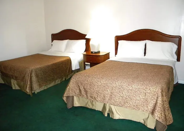 Fairway Inn By The Falls