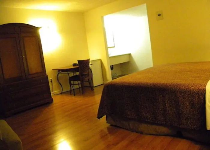 Fairway Inn By The Falls