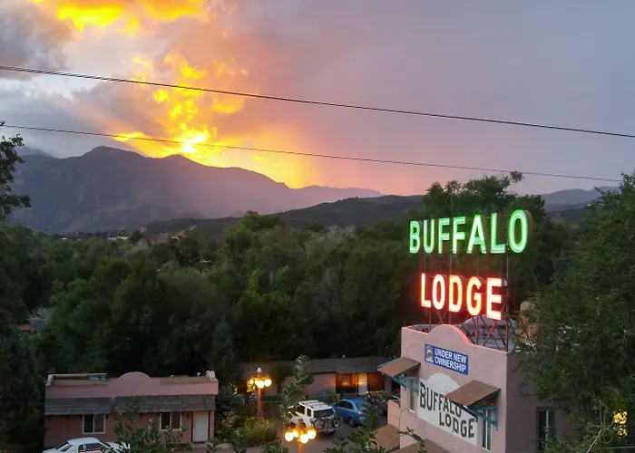 Buffalo Lodge Bicycle Resort - Amazing Access To Local Trails & The Garden
