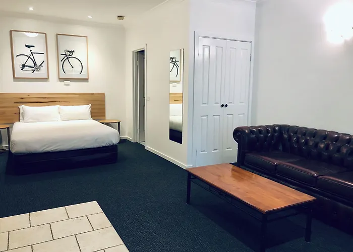 Bright Avenue Motor Inn