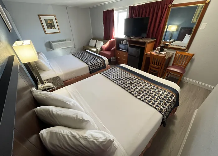 Pacific Inn