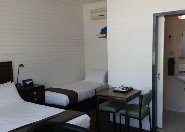 Sun Centre Motel