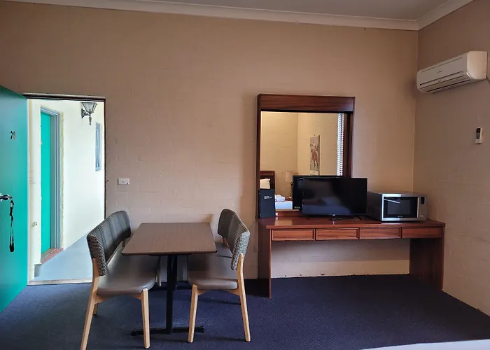 Seaton Arms Motor Inn
