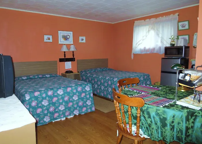 Four Seasons Motel