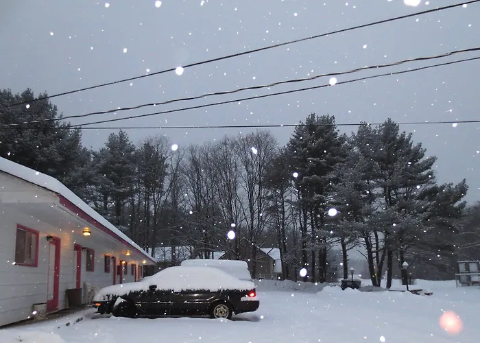 Four Seasons Motel