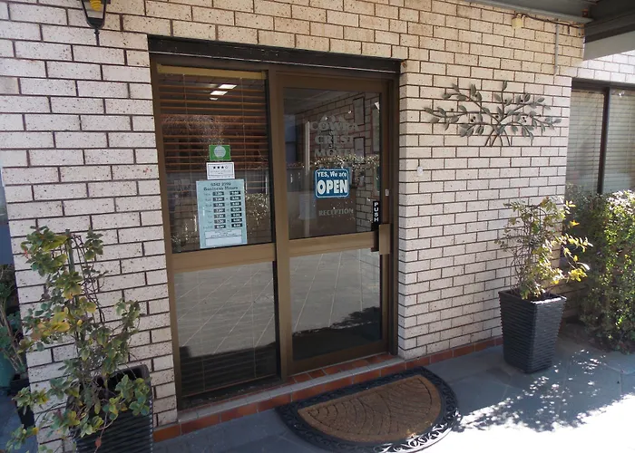 Cowra Crest Motel