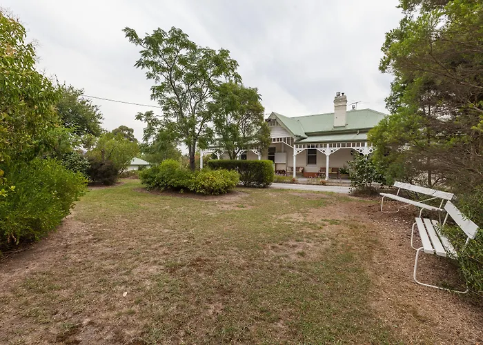 Yarra Gables