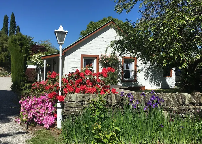 Settlers Cottage Motel