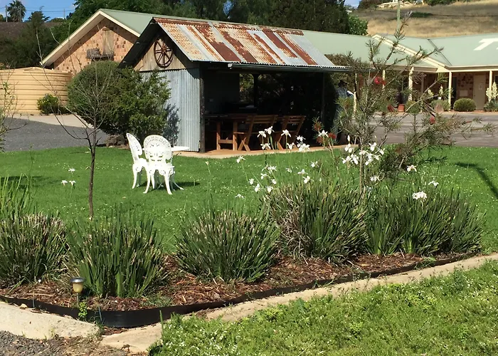 Tuckerbox Motor Inn
