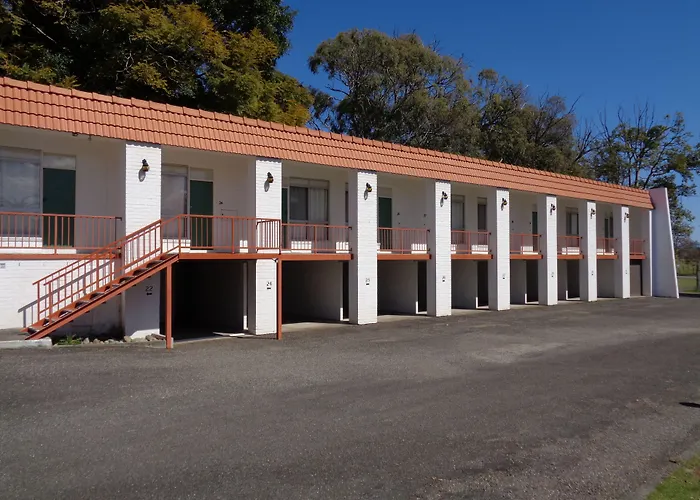 Moon River Motor Inn