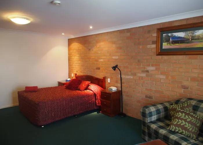 Cobar Town & Country Motor Inn