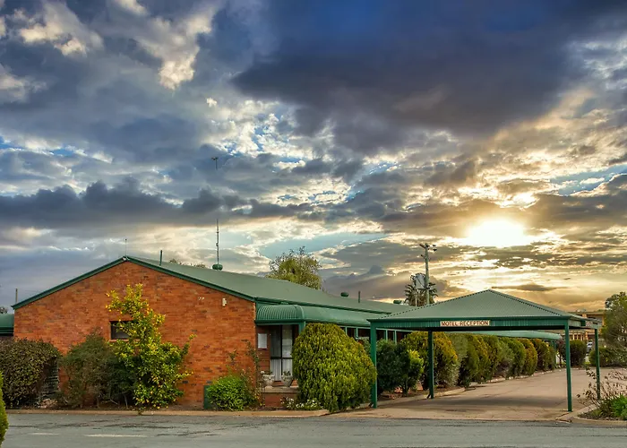 Deniliquin Country Club Motor Inn
