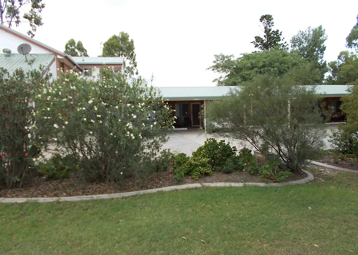 Park House Motor Inn