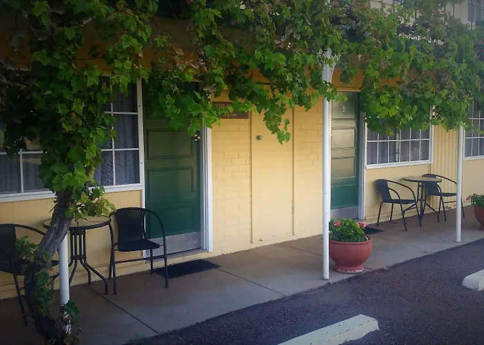 Bradman Motor Inn