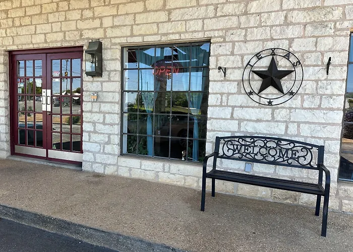 Windcrest Inn And Suites