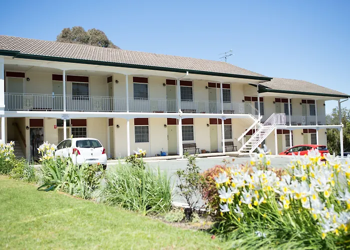 Colonial Lodge Motor Inn