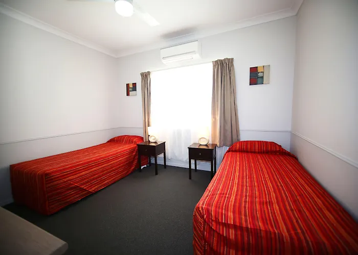 Roma Inland Motor Inn