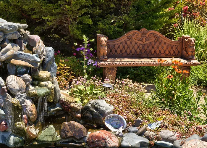 Surf Motel And Gardens