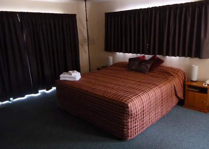 Heritage Court Motel