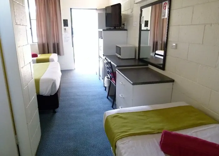 Azalea Motel - Under New Management