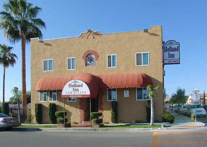 Holland Inn And Suites