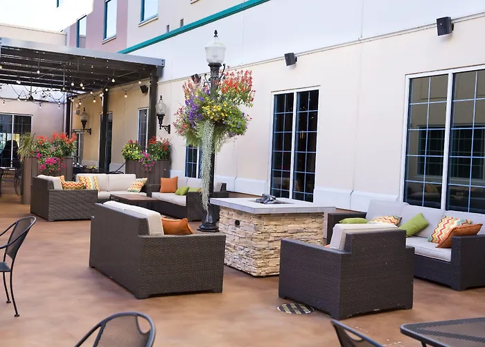 Isle Of Capri Casino Hotel Boonville & Casino - A Caesars Rewards Destination