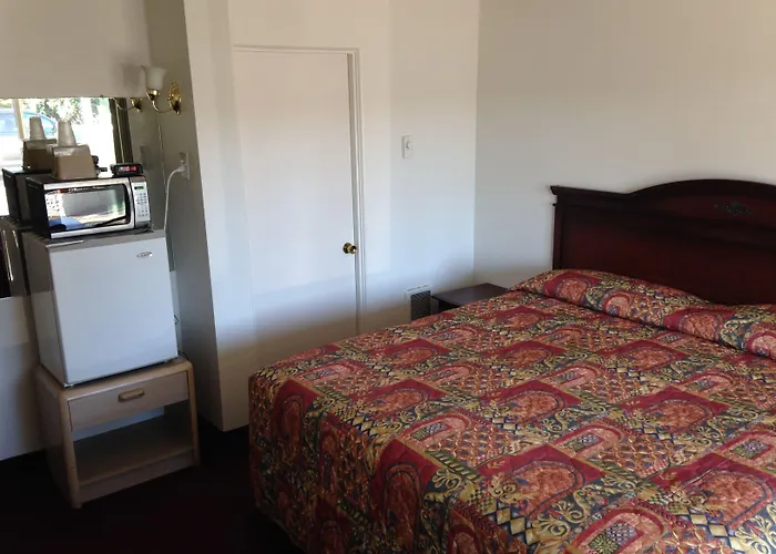 Villa West Motel