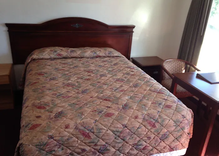 Villa West Motel