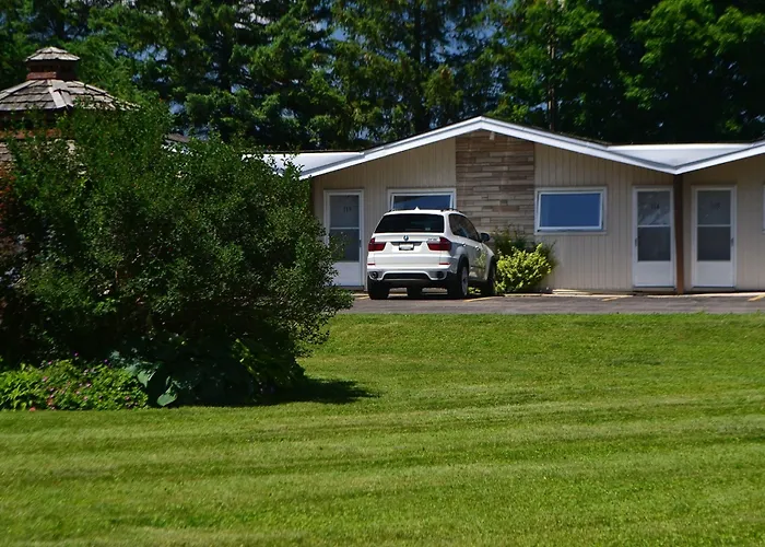 Stratford Suburban Motel