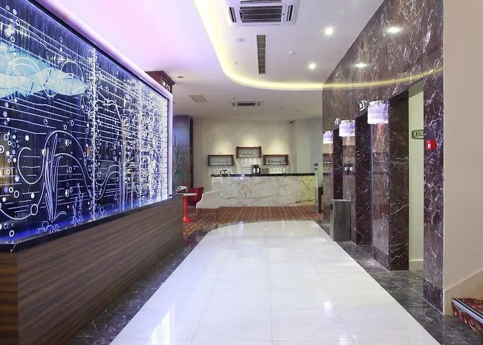 Hotel Senbayrak City