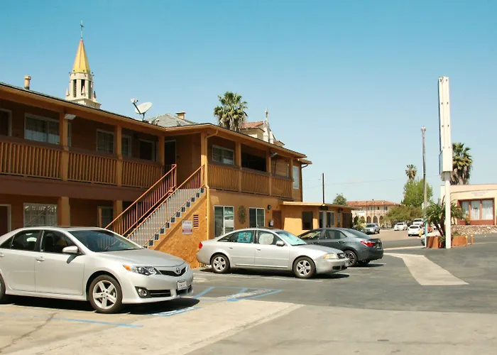 Navajo Lodge