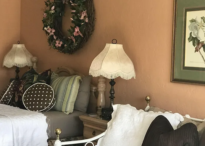 Shamrock Cove Inn
