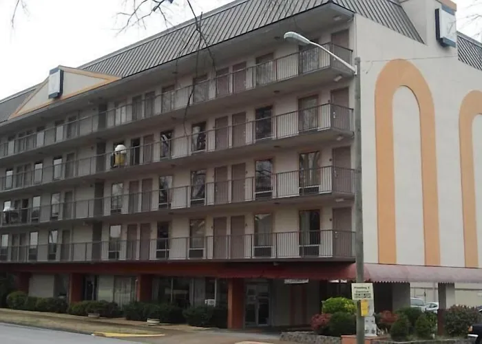 Studio 9 Inn & Suites