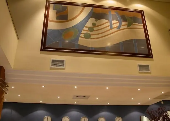Hotel 2001