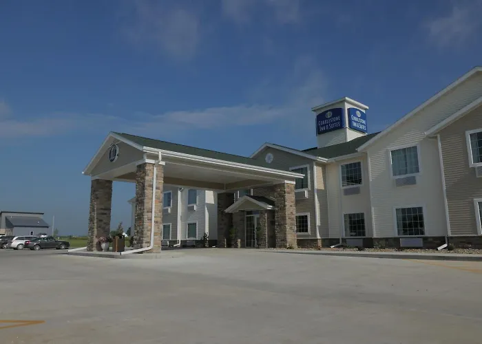 Cobblestone Inn & Suites-Winterset