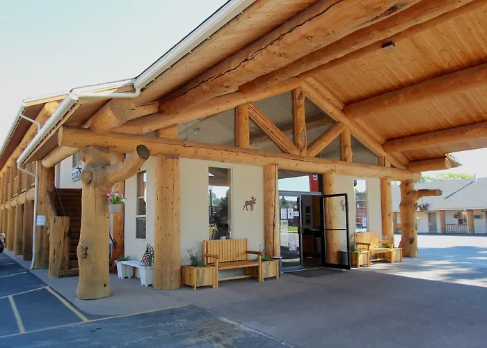 Moose Creek Lodge & Suites