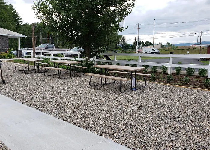Sara Glen Motel - Saratoga Springs-Glens Falls