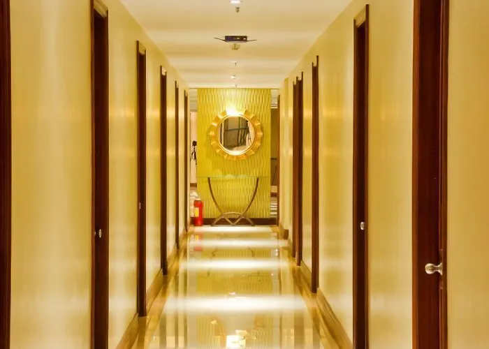 Royal Garden Hotel