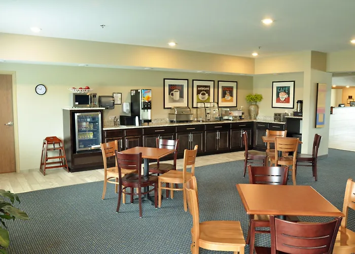 Brookstone Lodge & Suites