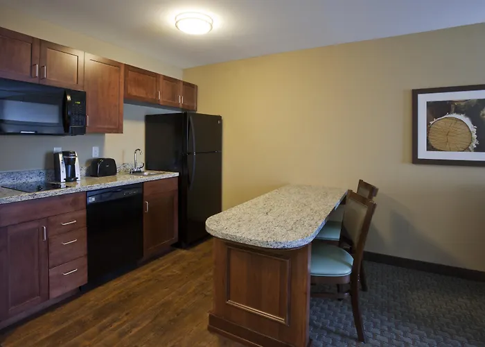 Grandstay Hotel & Suites - Morris