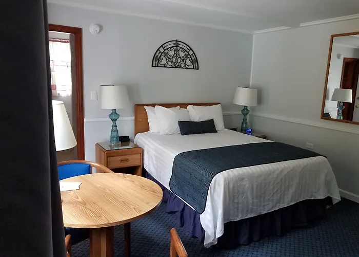 Bay Top Motel