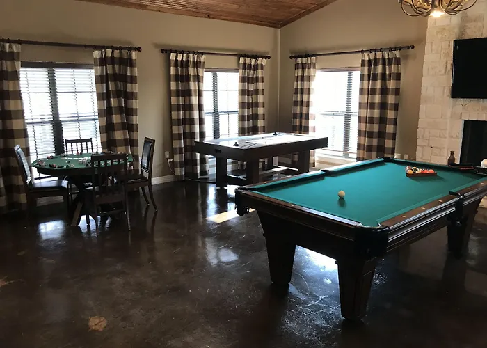 The Lodge At Kenedy