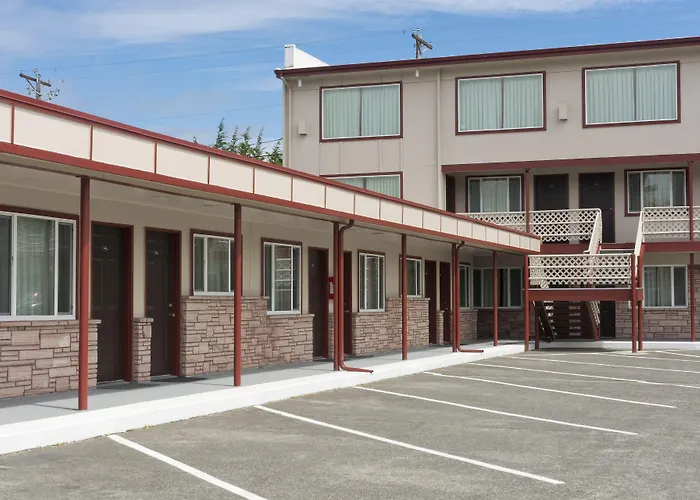 Flagstone Motel