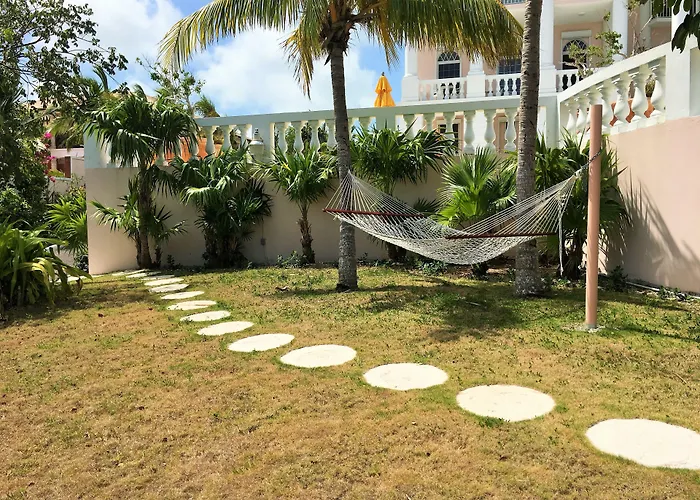 Ocean West Boutique Hotel