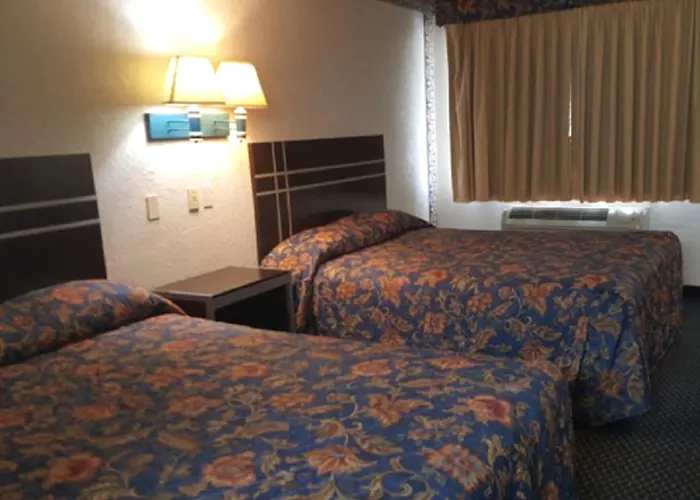 Regency Inn Motel By The Beach
