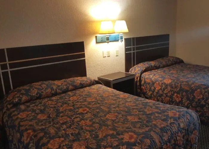Regency Inn Motel By The Beach