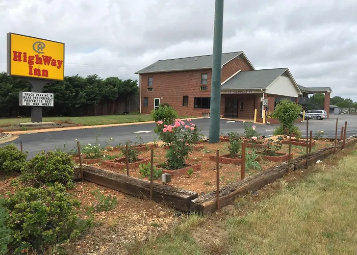 Highway Inn